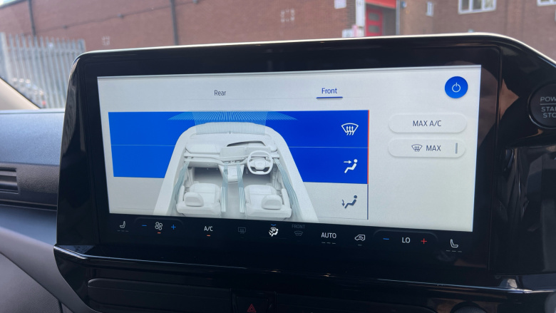 Ford Tourneo Custom 320 L2 Diesel Fwd 2.0 EcoBlue 136ps H1 Titanium 8 seater